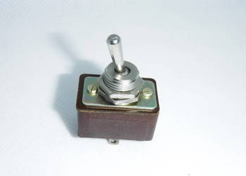 Tp1-2 Przełącznik 2A 250V 220W przerzutowy dźwigienkowy