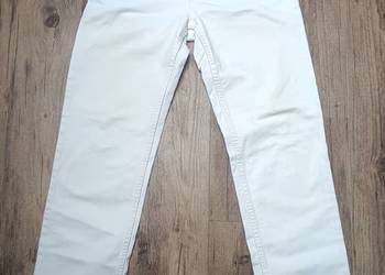 Kremowe damskie jeansy marki Gap Numer 13 LRZ Retro Vintage