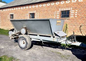 Rozsiewacz do wapna Rcw 3 piast łańcuchowy