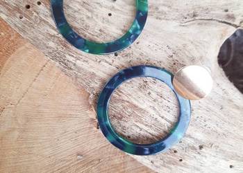 Nowe kolczyki koła pozłacany metal i żywica