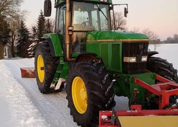 Traktor John Deere 7600