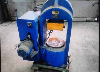 Prasa hydrauliczna 300 ton