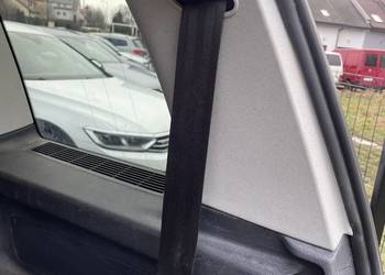 Pasy VW Touran 08r 7 os. Trzeci rząd siedzen