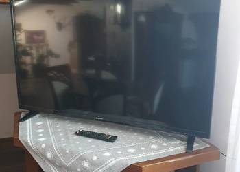 Sprzedam używany telewizor marki SHARP 48 cali.
