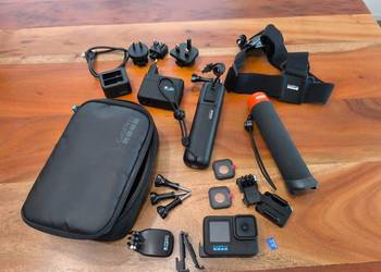 GoPro HERO 10 Black 5.3K – kamera sportowa + etui i akcesoria