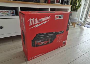 Milwaukee M18 PRCDAB+-0 Radio budowlane stacja ładująca PACKOUT 4933472112