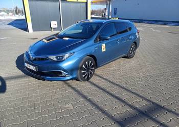 Sprzedam Toyota auris kombi Hybryda