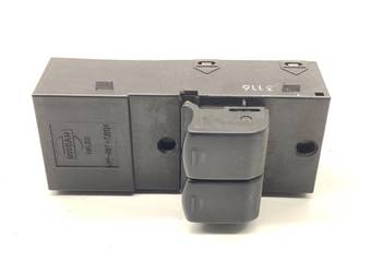 PRZEŁĄCZNIK SZYB NISSAN MICRA K12 02-10 Hatchback WŁĄCZNIK