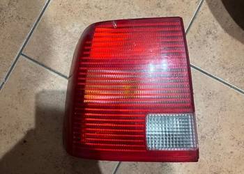 Lampa tyl lewa passat b5 kombi