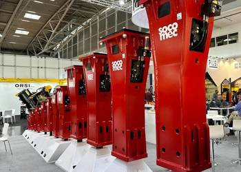 Młot hydrauliczny - wyburzeniowy SOCOMEC DMS 300 MONOBLOK (300 kg) JCB CASE