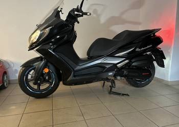 Sprzedam maxi skuter Kymco downtown 125cm3 2018 r