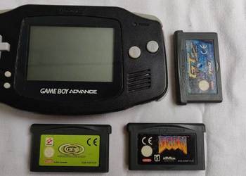 Game boy Advance oraz 3 gry (w tym DOOM), sprawny, bardzo dobry stan