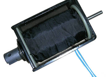 Elektromagnes pchający 12V solenoid do 85N +sprężyna
