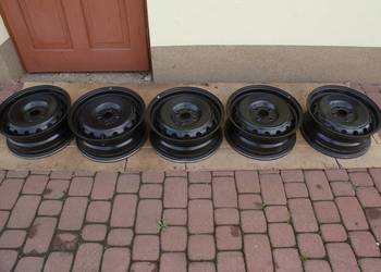 Felgi 6Jx15 cali 4x100x54,1 ET47 oryginał Hyundai i20 Kia Kołpaki
