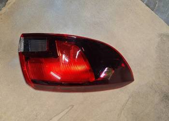 Astra K lampa tył kombi