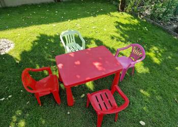 Stolik IKEA mamut + 4 krzesełka