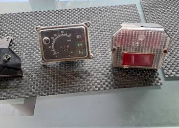 LICZNIK LAMPA TYL MOCOWANIE KLAKSONU SIMSON SR50