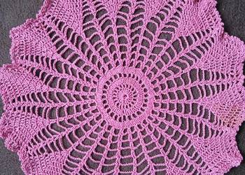 Serwetki szydełkowe ręcznie robione - 10 zł. za 1 szt.