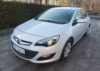 Opel Astra J 1.4 Oryginalny lakier / Bogata wersja / Nowy rozrząd