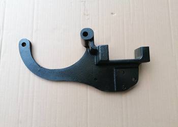 Wspornik alternatora Case MX240, MX285, MX230, MX210, MX255