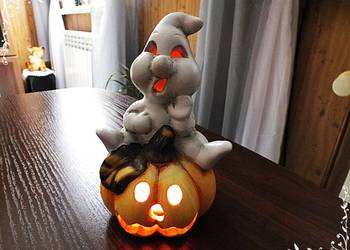 Świecznik idealny na Halloween duszek na dyni