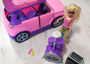 Samochód Barbie zestaw z perkusją, kolumną i lalką