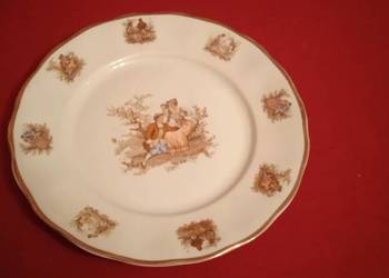 Ozdobny duży talerz z porcelany