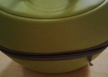 Kuferek w kolorze zielonym