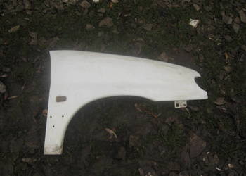Błotnik przedni prawy przedni przód Peugeot Partner I 96-03 biały