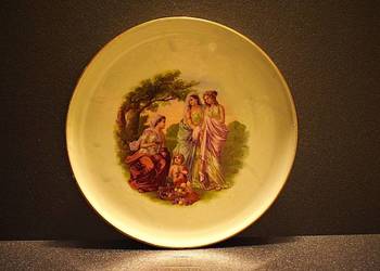 Stary porcelanowy talerz ze sceną antyczną .