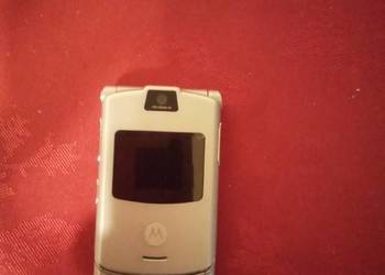 Motorola razr V3 srebrna