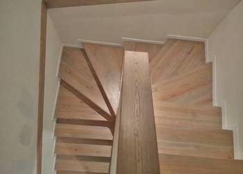 Renowacje schodów drewnianych cyklinowanie
