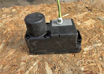 Pompka Zamka Centralnego Audi 80 B4