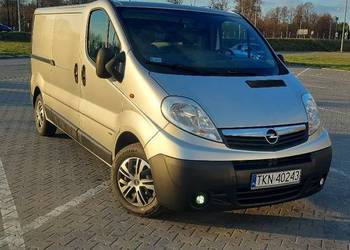 Opel Vivaro long 2xdrzwi klima 2.0 super stan