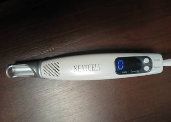 Przenośny laser pikosekundowy.