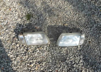 Lampa przednia prawa Citroen Saxo przedlift kompletna