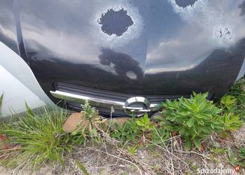 Opel Meriva A maska pokrywa silnika