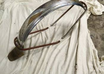 Błotnik przedni do motoroweru wierchowina z oryginalnym chlapaczem