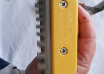 Wyczesywanie martwej sierści psa FURMINATOR USA