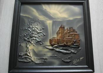 Czarno szary Obraz na ścianę 35 / 35 cm w czarnej ramce.