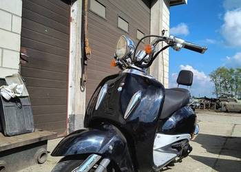 Skuter VASTRO 125 Skuter VASTRO 125