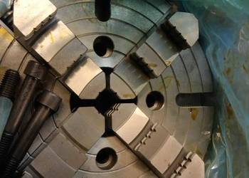 Uchwyt Tokarski Bison