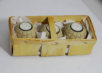 Zestaw dekoracyjny – 3 świeczniki + koszyk drewniany + świeczki