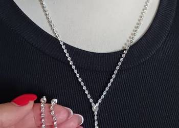 Komplet biżuterii w kolorze srebra