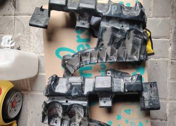 Ślizg zderzaka tył prawy lewy Chrysler Pacifica 68229238ad 68229239ad