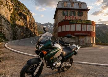 Honda Varadero 125 XL 2003 mały przebieg fajny kolor !