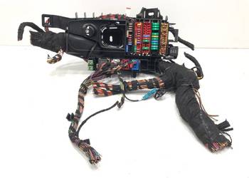 SKRZYNKA BEZPIECZNIKÓW AUDI A6 C8 4K0971845J Kombi 2.0 204KM MODUŁ