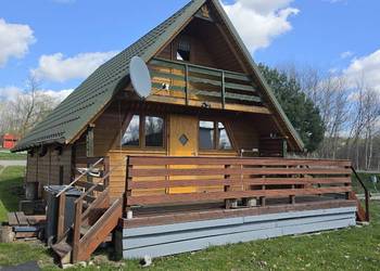 Dom drewniany z poddaszem, do przeniesienia.