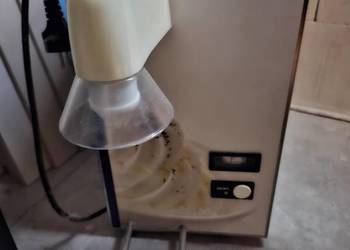 Maszyna do bitej smietany HENDI 2.5