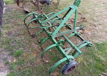 Kultywator uprawowy rolniczy